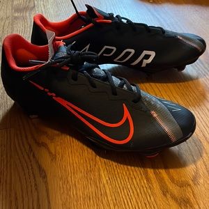 BNWT Nike Vapor Ultrafly Baseball cleats metal. Size 13